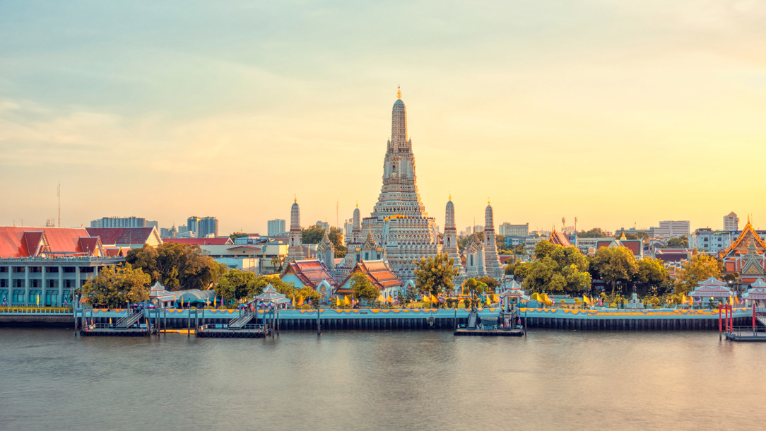 Sunset view of a temple in Bangkok.
